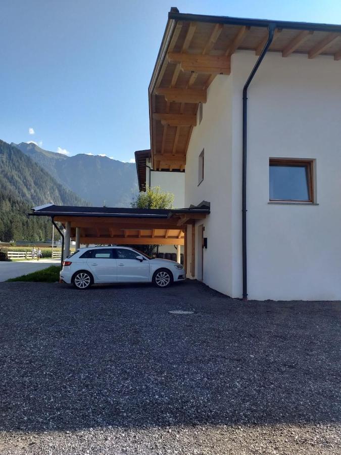 Hollenzen Grosszuegiges Apartment Georg Mayrhofen Barrierefrei מראה חיצוני תמונה