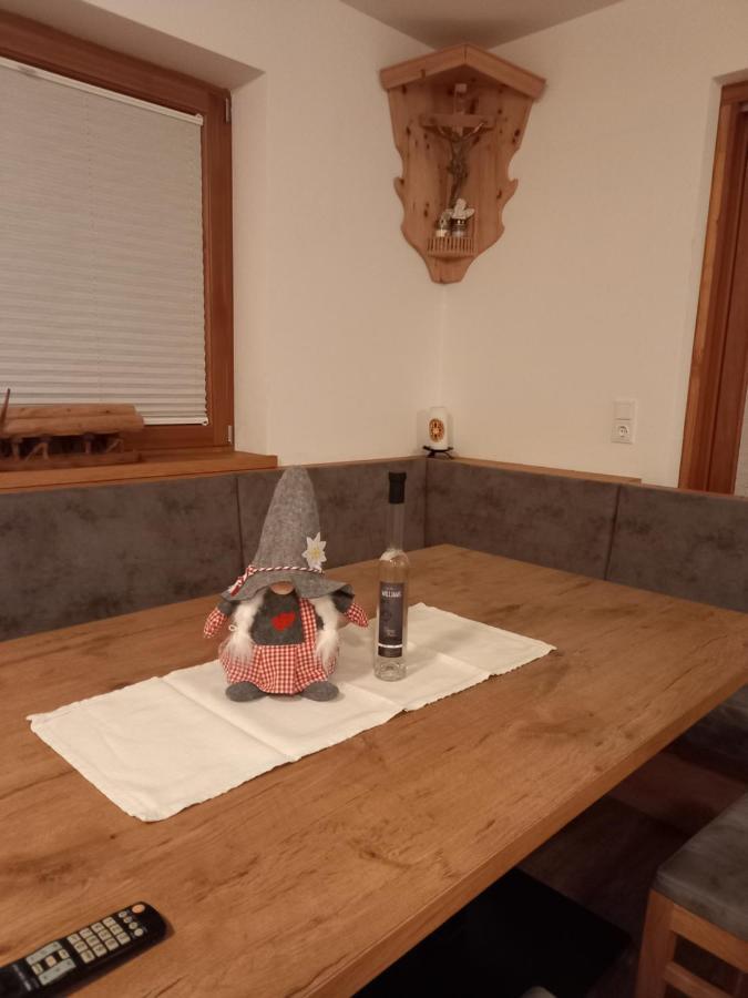 Hollenzen Grosszuegiges Apartment Georg Mayrhofen Barrierefrei מראה חיצוני תמונה