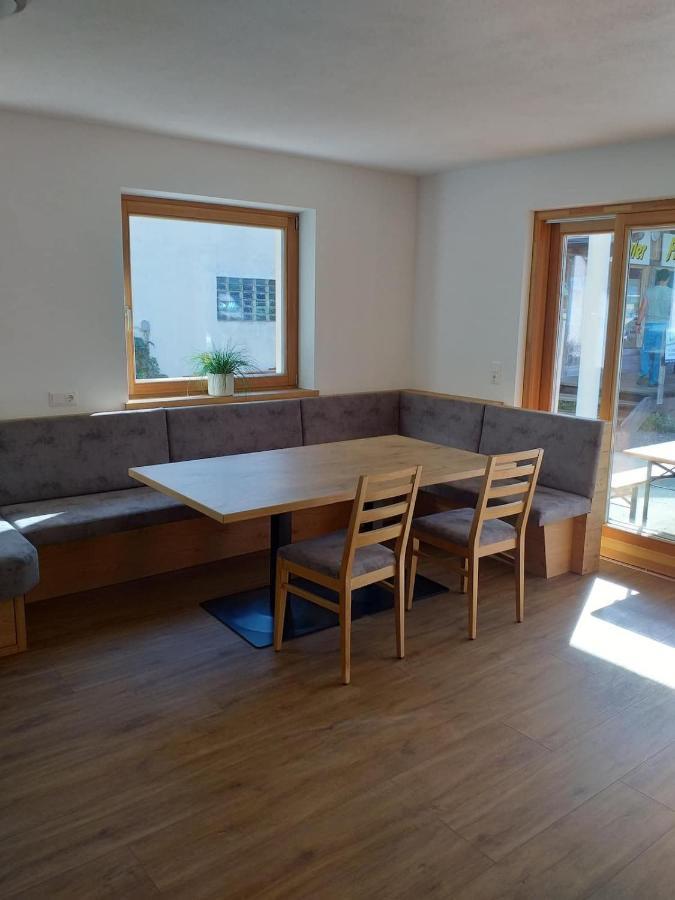 Hollenzen Grosszuegiges Apartment Georg Mayrhofen Barrierefrei מראה חיצוני תמונה