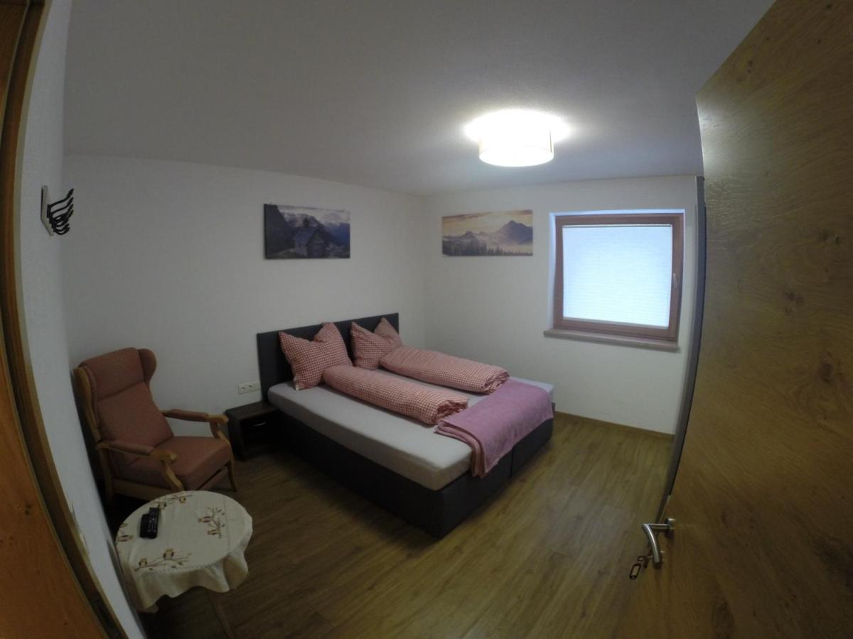 Hollenzen Grosszuegiges Apartment Georg Mayrhofen Barrierefrei מראה חיצוני תמונה